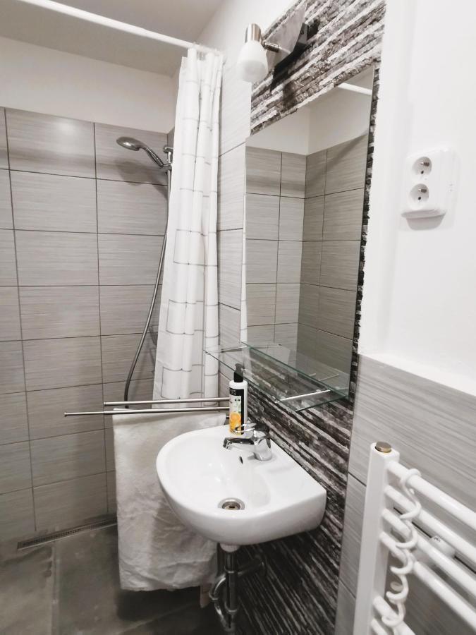Apt 100 ปราก ภายนอก รูปภาพ